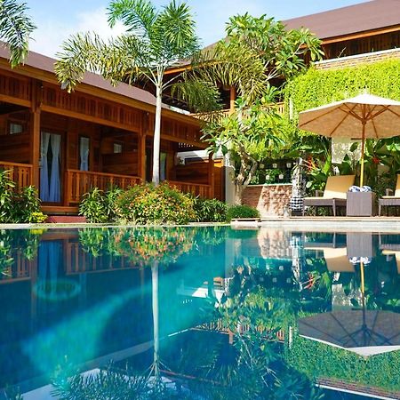 La'Villaris Hotel & Resto Kuta  외부 사진